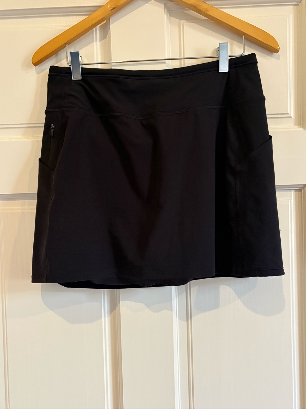 Athleta Black Athletic Skort with Side Pockets